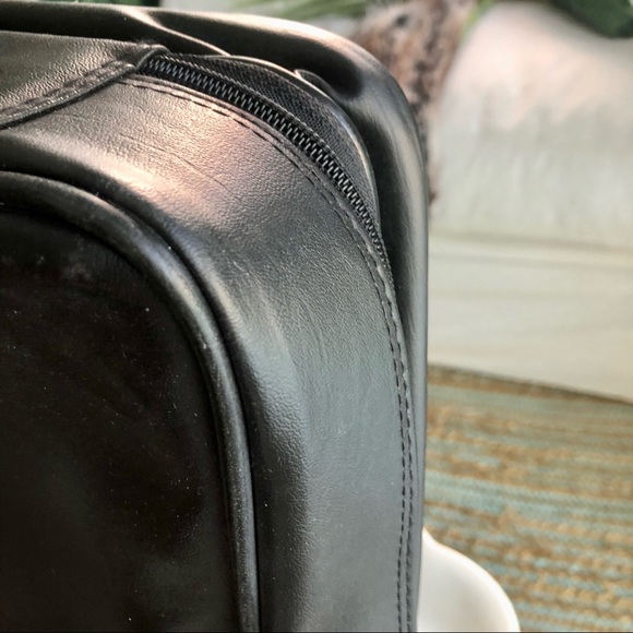 Black Leatherette Laptop Devices Case - Picture 6 of 8